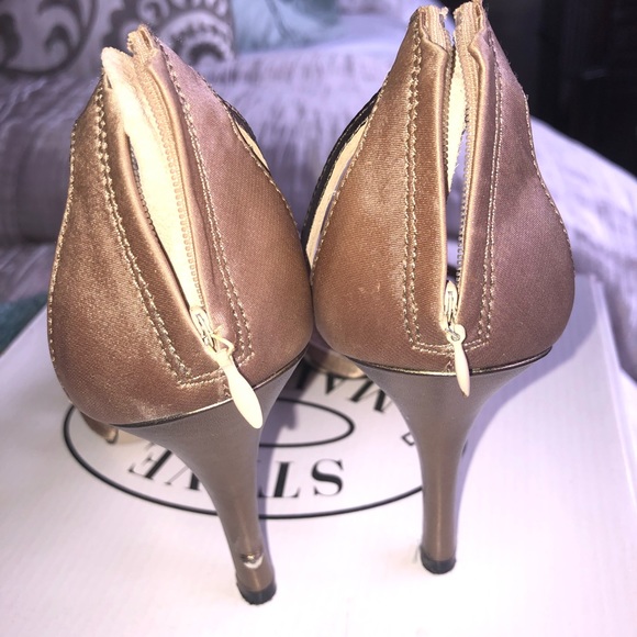 Women’s size 8 Steve Madden heels - Picture 4 of 8